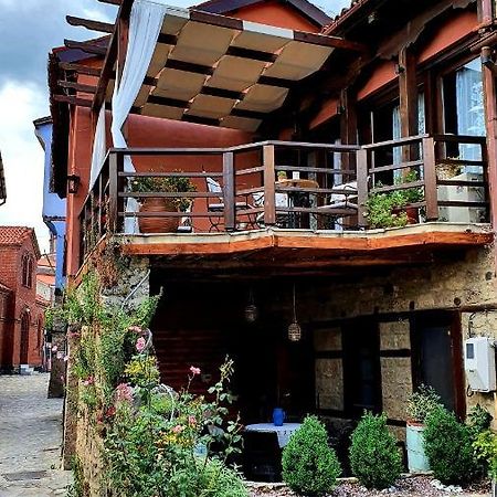 אדסה Varosi Guesthouse מראה חיצוני תמונה