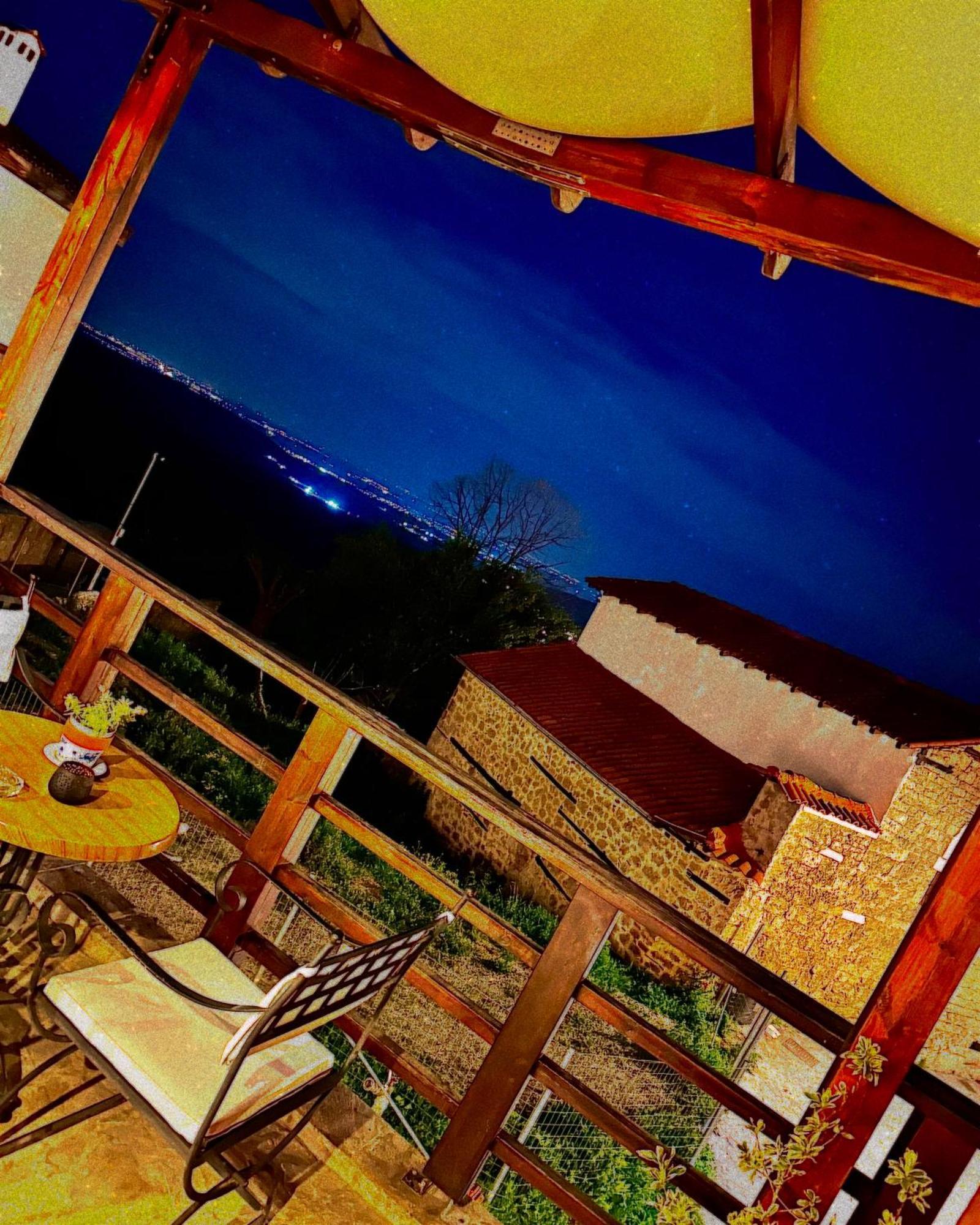 אדסה Varosi Guesthouse מראה חיצוני תמונה