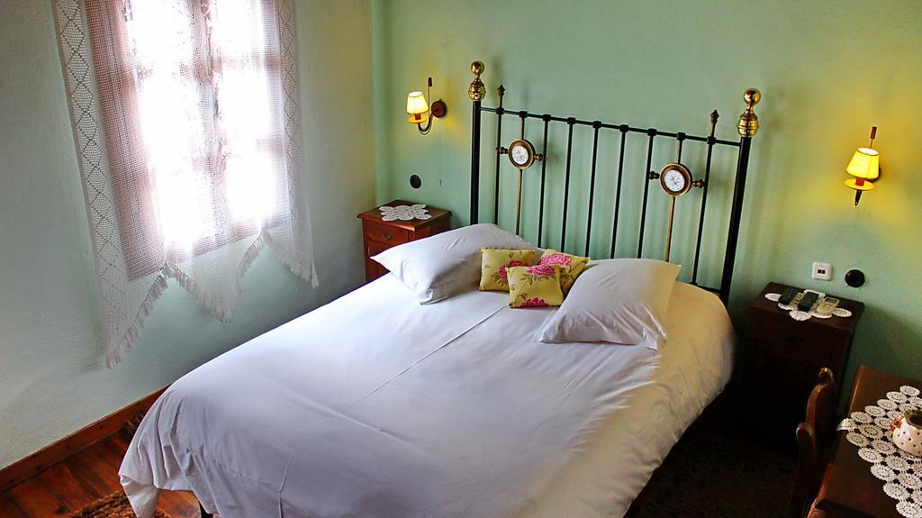אדסה Varosi Guesthouse חדר תמונה