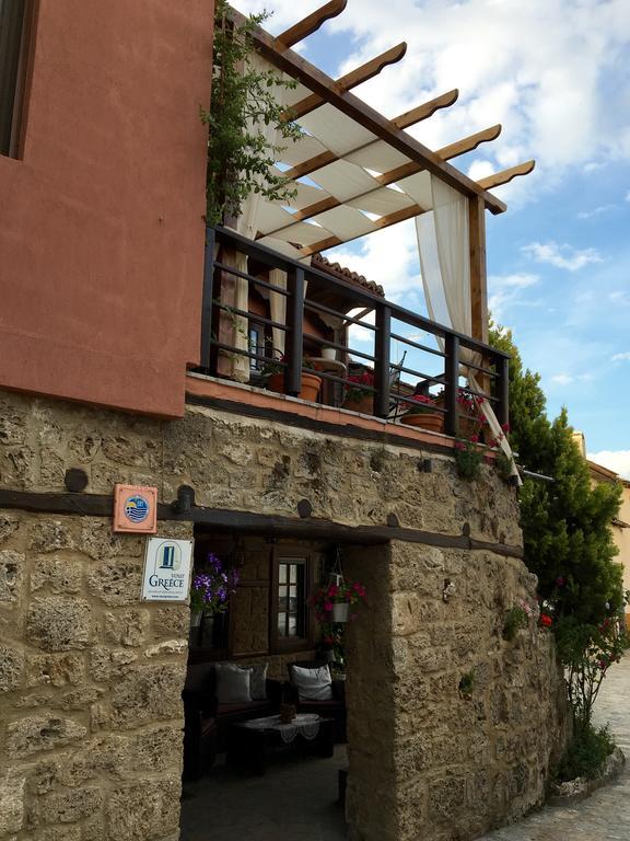 אדסה Varosi Guesthouse מראה חיצוני תמונה