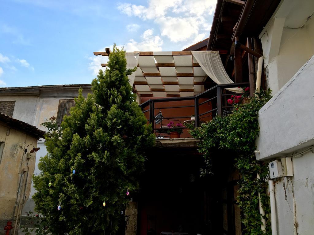 אדסה Varosi Guesthouse מראה חיצוני תמונה