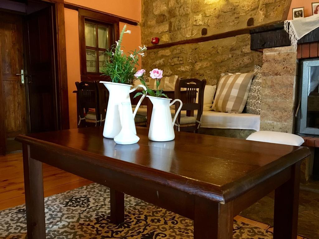 אדסה Varosi Guesthouse מראה חיצוני תמונה