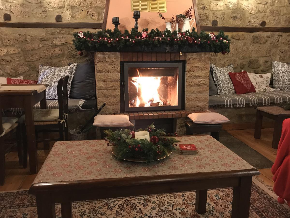 אדסה Varosi Guesthouse מראה חיצוני תמונה
