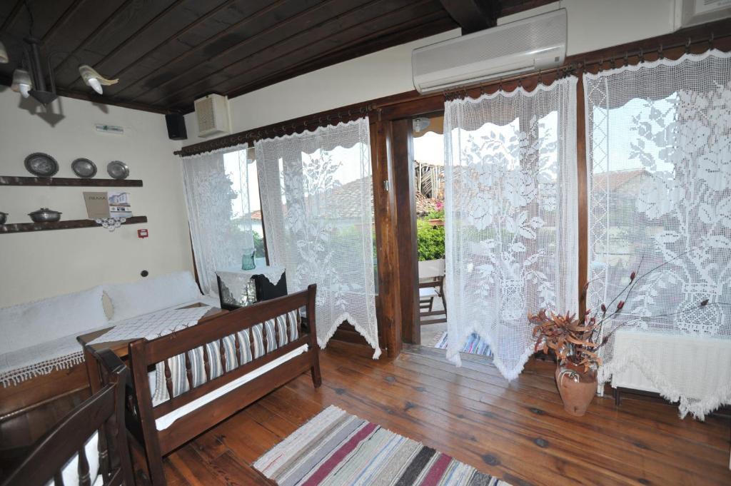 אדסה Varosi Guesthouse מראה חיצוני תמונה