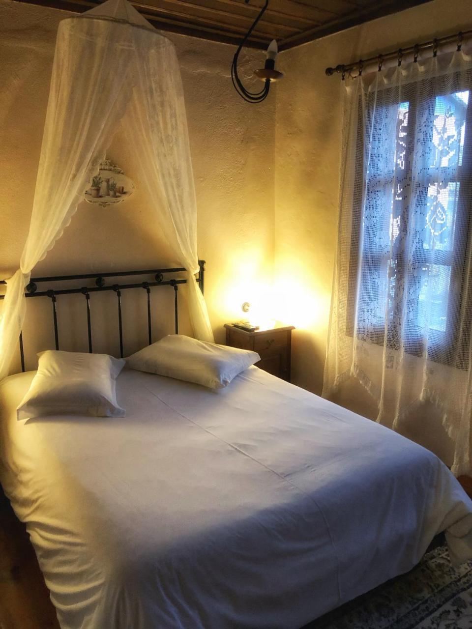אדסה Varosi Guesthouse מראה חיצוני תמונה