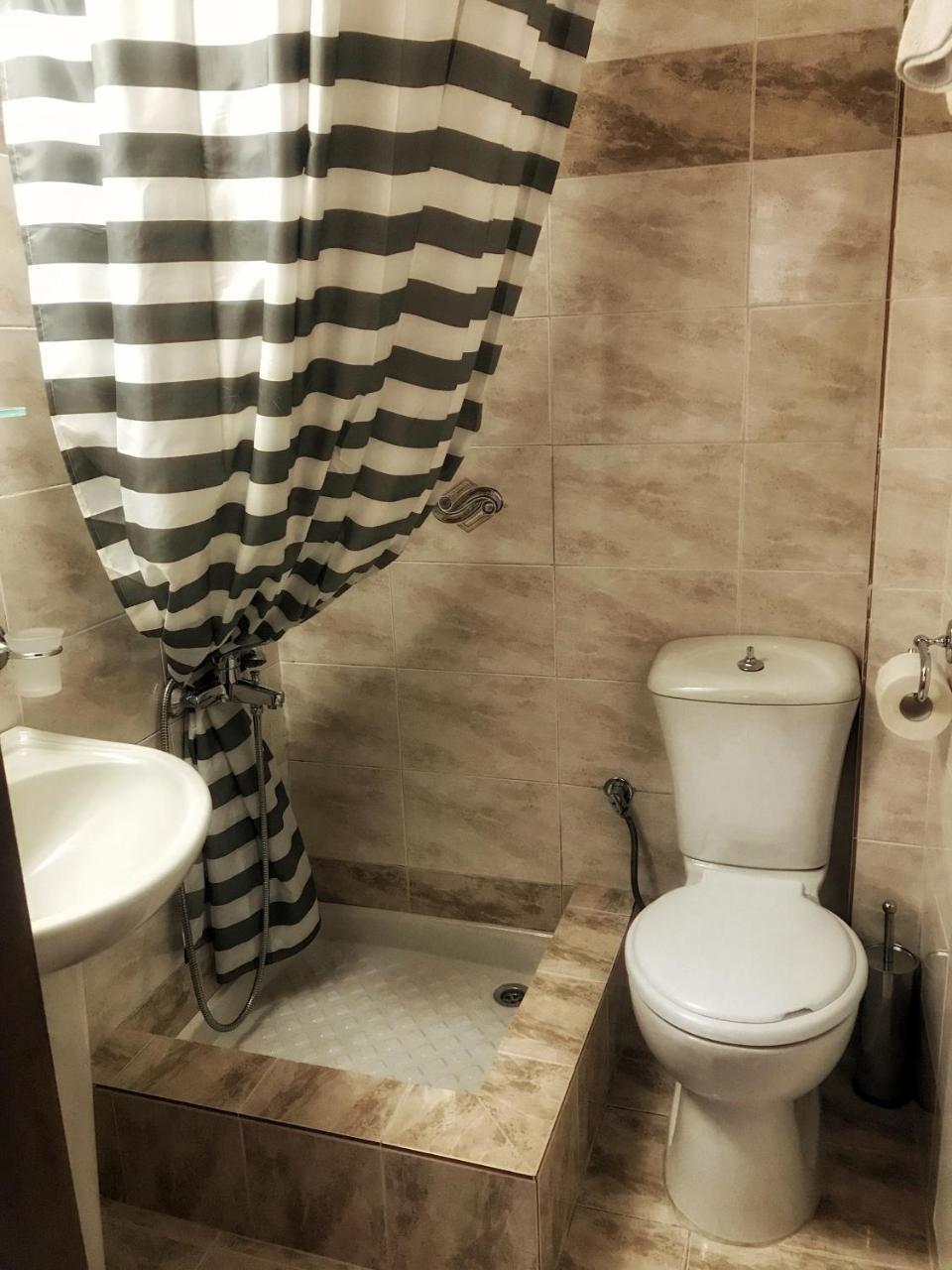 אדסה Varosi Guesthouse מראה חיצוני תמונה