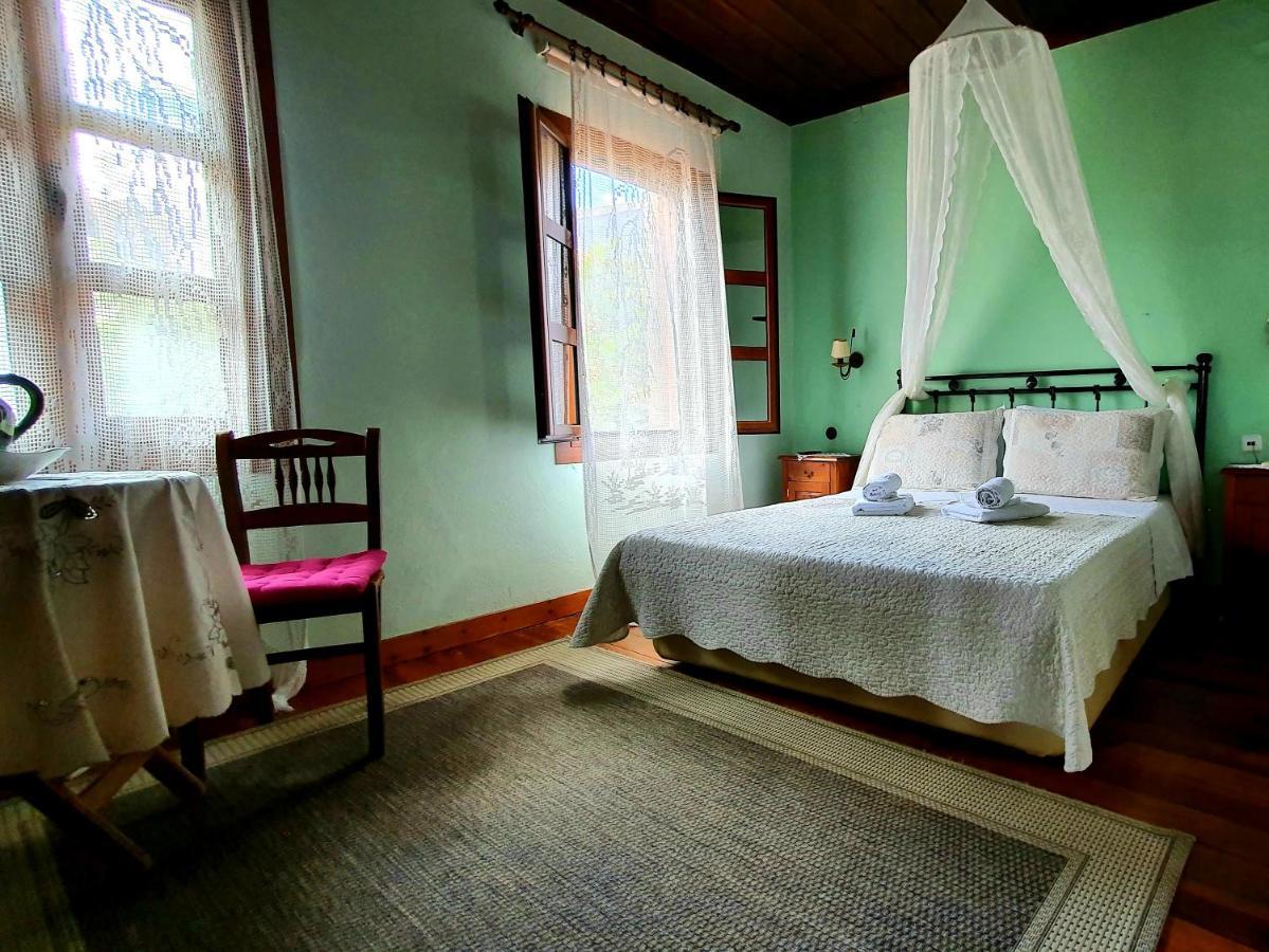 אדסה Varosi Guesthouse מראה חיצוני תמונה