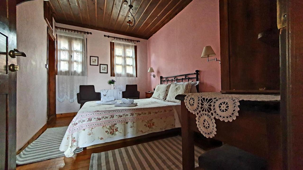 אדסה Varosi Guesthouse מראה חיצוני תמונה